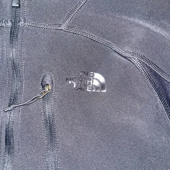 The North Face Pullover - Picture 3 of 5